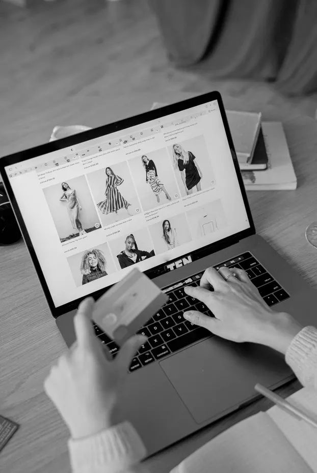 E‑commerce Platforms